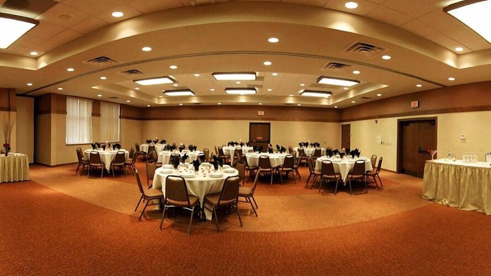 コンフォート イン オケモス イースト ランシング Okemos エクステリア 写真